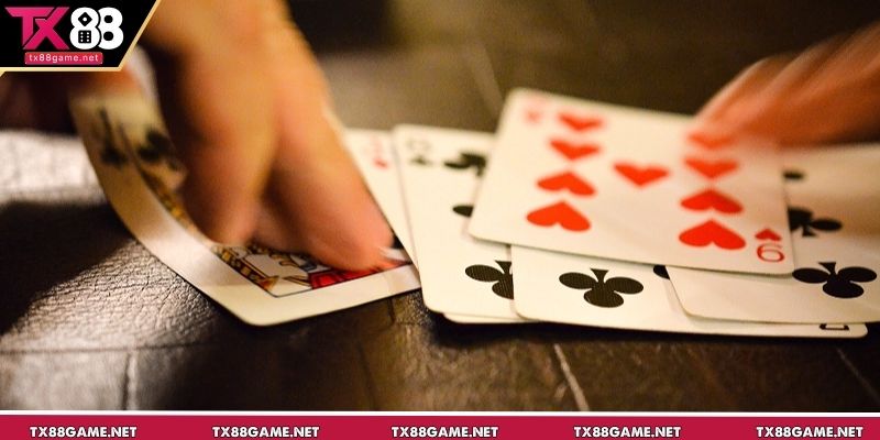 Lưu ý quan trọng cần nhớ kỹ khi tham gia game phỏm